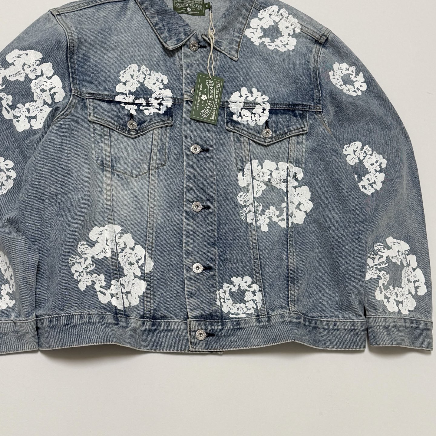 DENIM TEARS Cotton Wreath Denim Jacket (DEN-FW25-009）
