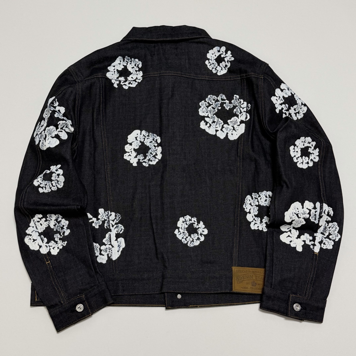 DENIM TEARS Cotton Wreath Denim Jacket (DEN-FW25-009）