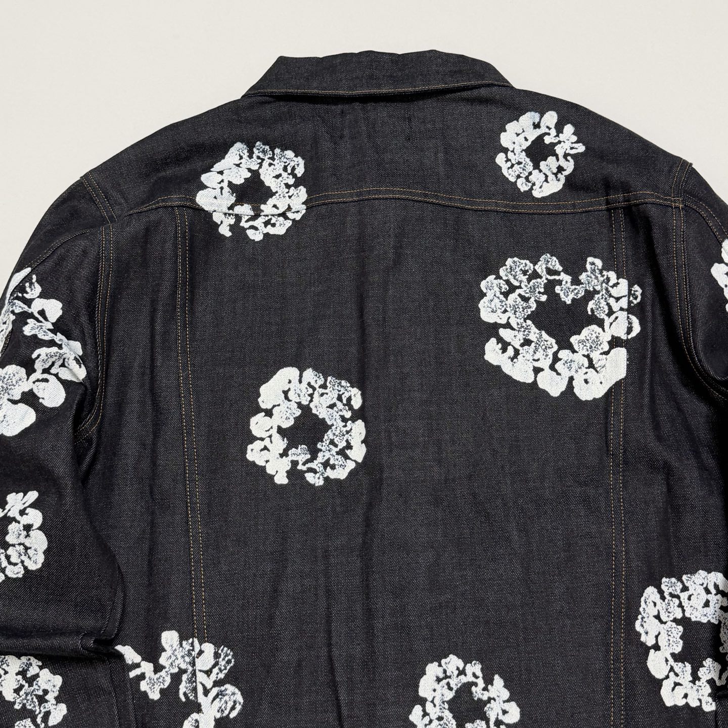DENIM TEARS Cotton Wreath Denim Jacket (DEN-FW25-009）