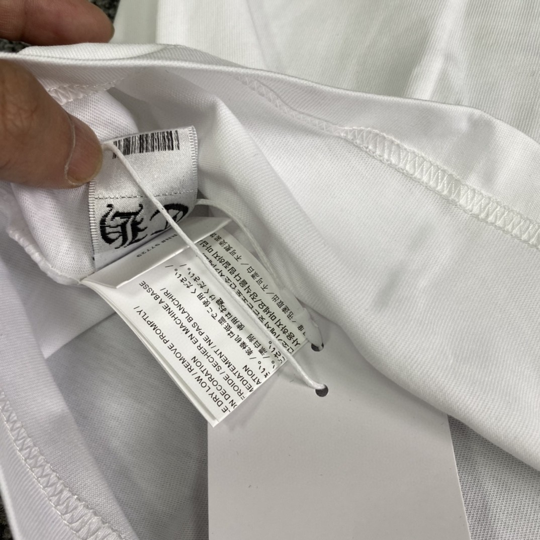 CHROME HEARTS T-SHIRT CH CROSS (CHROME HEARTS A010）