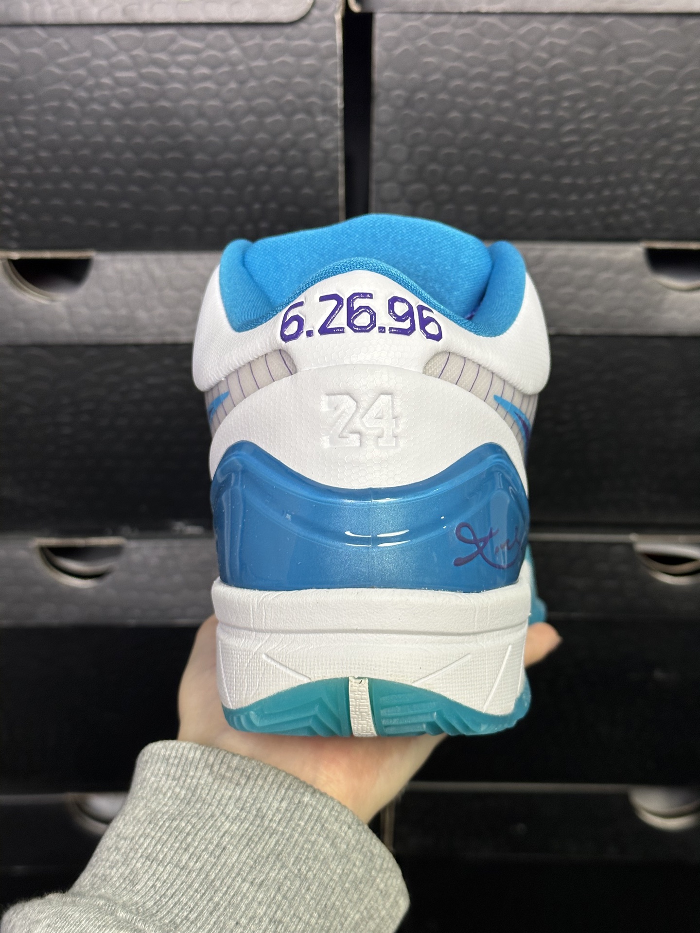 【SALE】Nike Kobe 4 Protro "Draft Day Hornets"（AV6339-100）