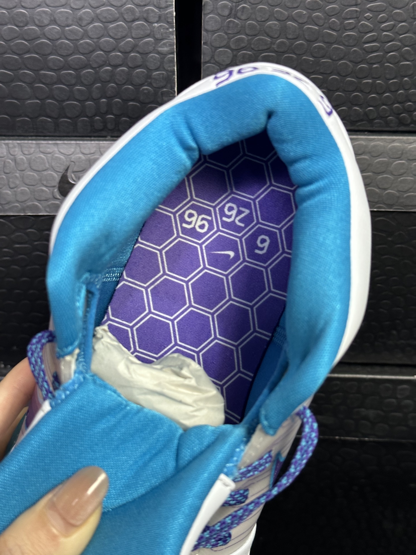 【SALE】Nike Kobe 4 Protro "Draft Day Hornets"（AV6339-100）