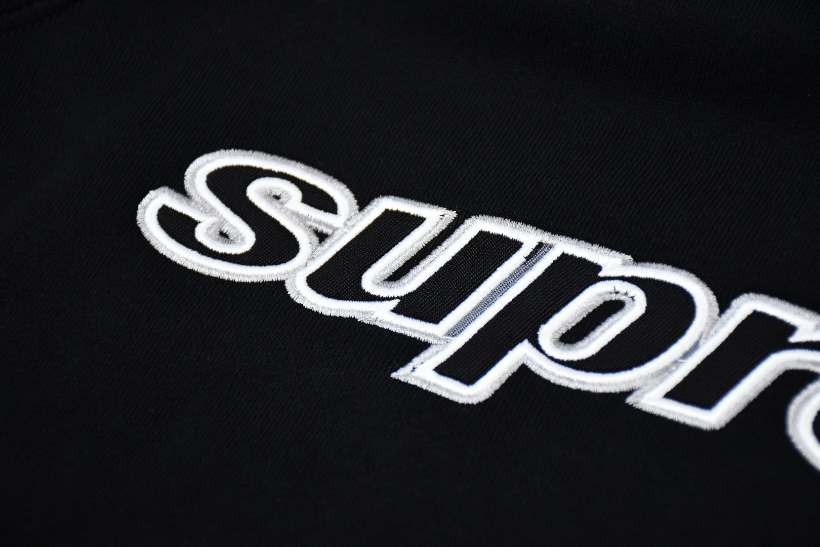 Supreme Division Hooded Sweatshirt （SUP-FW24-096）