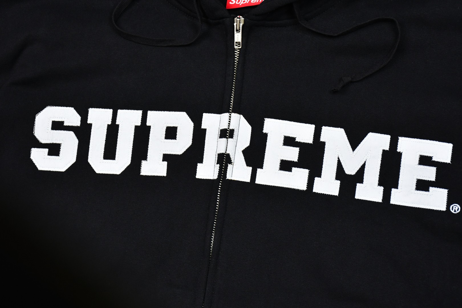Supreme Collegiate Appliqué Zip Up Hooded Sweatshirt （SUP-FW25-086）