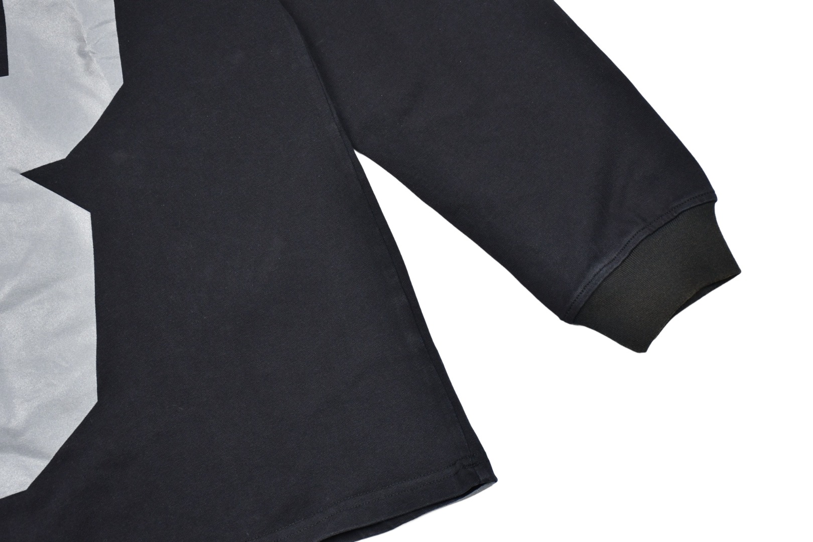 Supreme Reflective L/S Top "Black"（SUP-FW25-110）