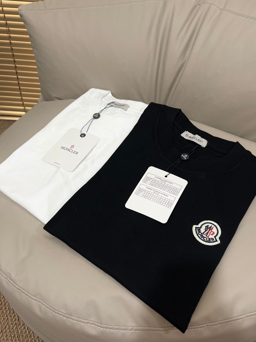 Moncler Logo Patch Pack  T-Shirt（J10918C00025829H83P3）