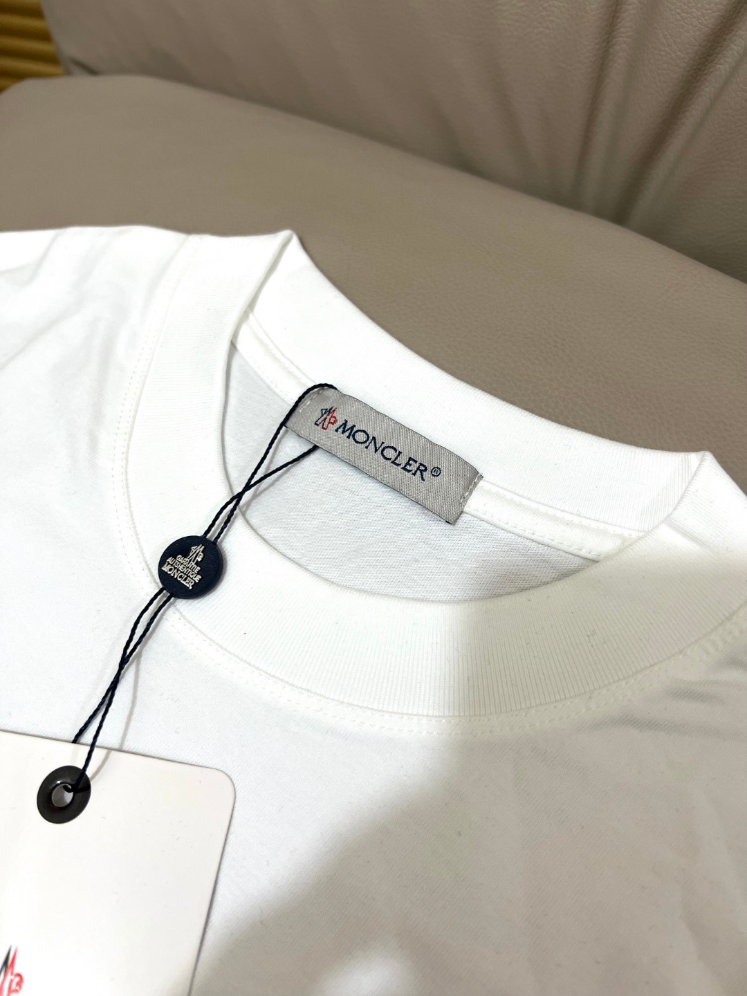 Moncler Logo Patch Pack  T-Shirt（J10918C00025829H83P3）