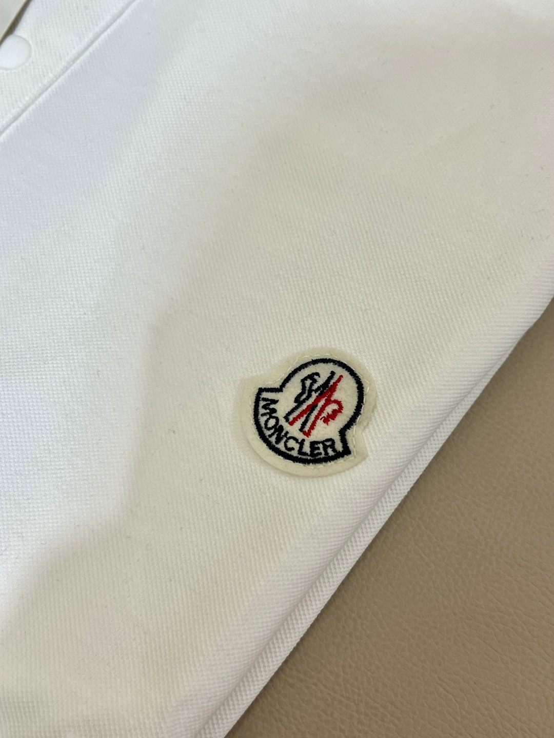 Moncler Black Logo Patch Cotton Piquet Polo Shirt（J20918A0000984556999）