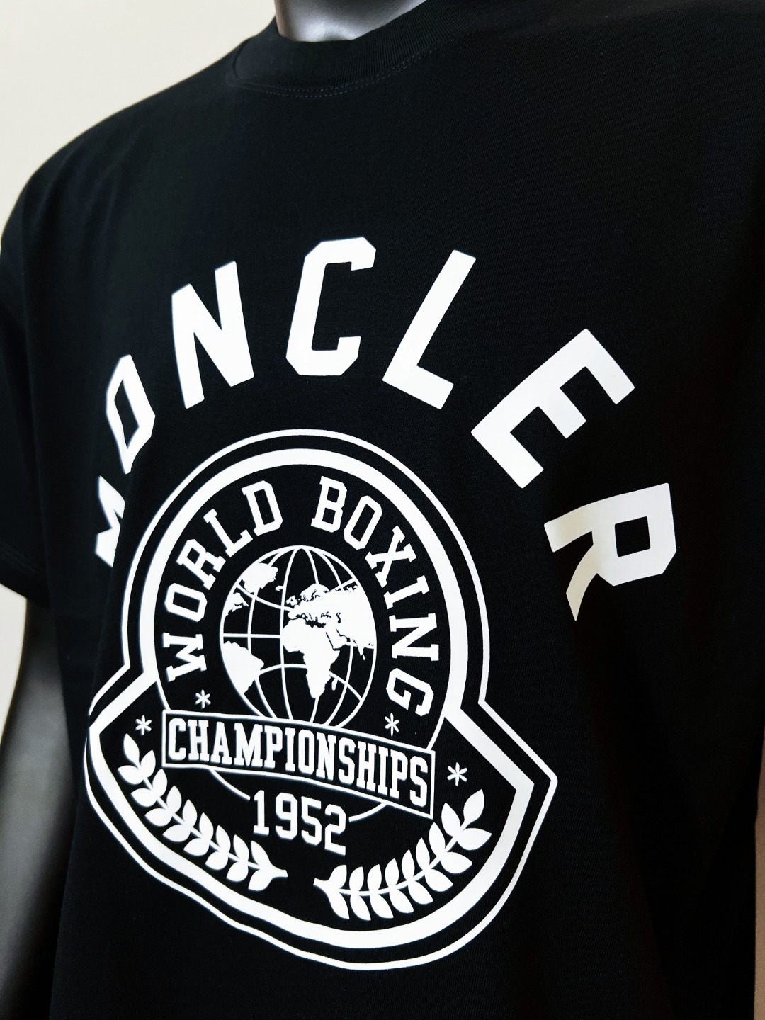 [MONCLER] Print motif T-shirt（I20918C00022829HP986）