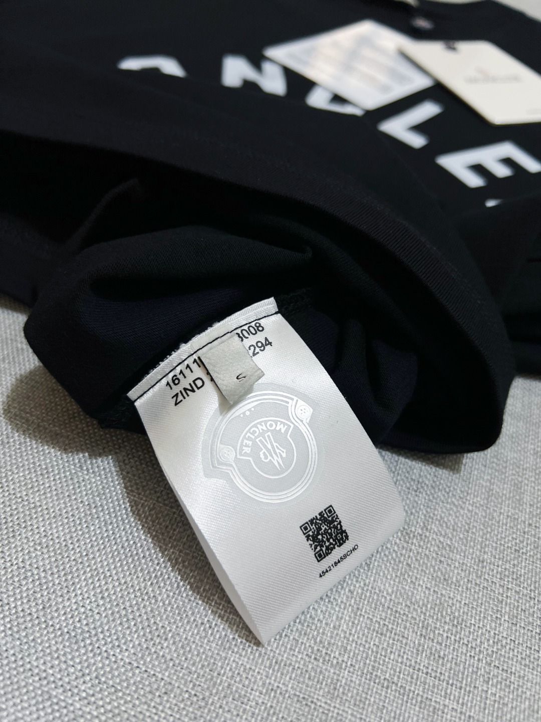 [MONCLER] Print motif T-shirt（I20918C00022829HP986）