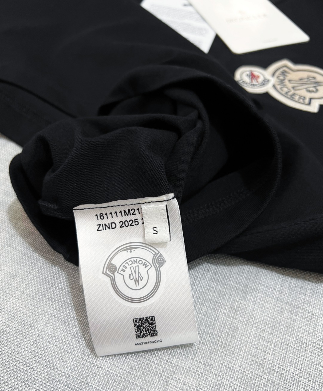 Moncler Double Logo Patch Crewneck T Shirt（I10918C000588390Y999）