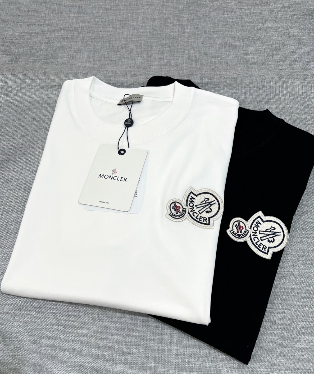 Moncler Double Logo Patch Crewneck T Shirt（I10918C000588390Y999）