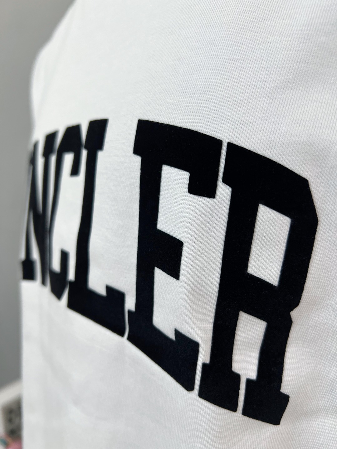 Moncler Enfant logo print short-sleeve T-shirt（I29548C0000283907）