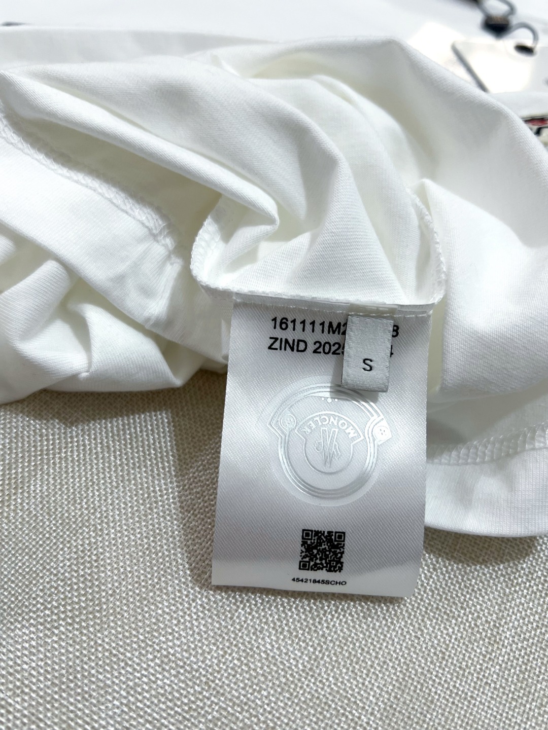 Moncler Enfant logo print short-sleeve T-shirt（I29548C0000283907）