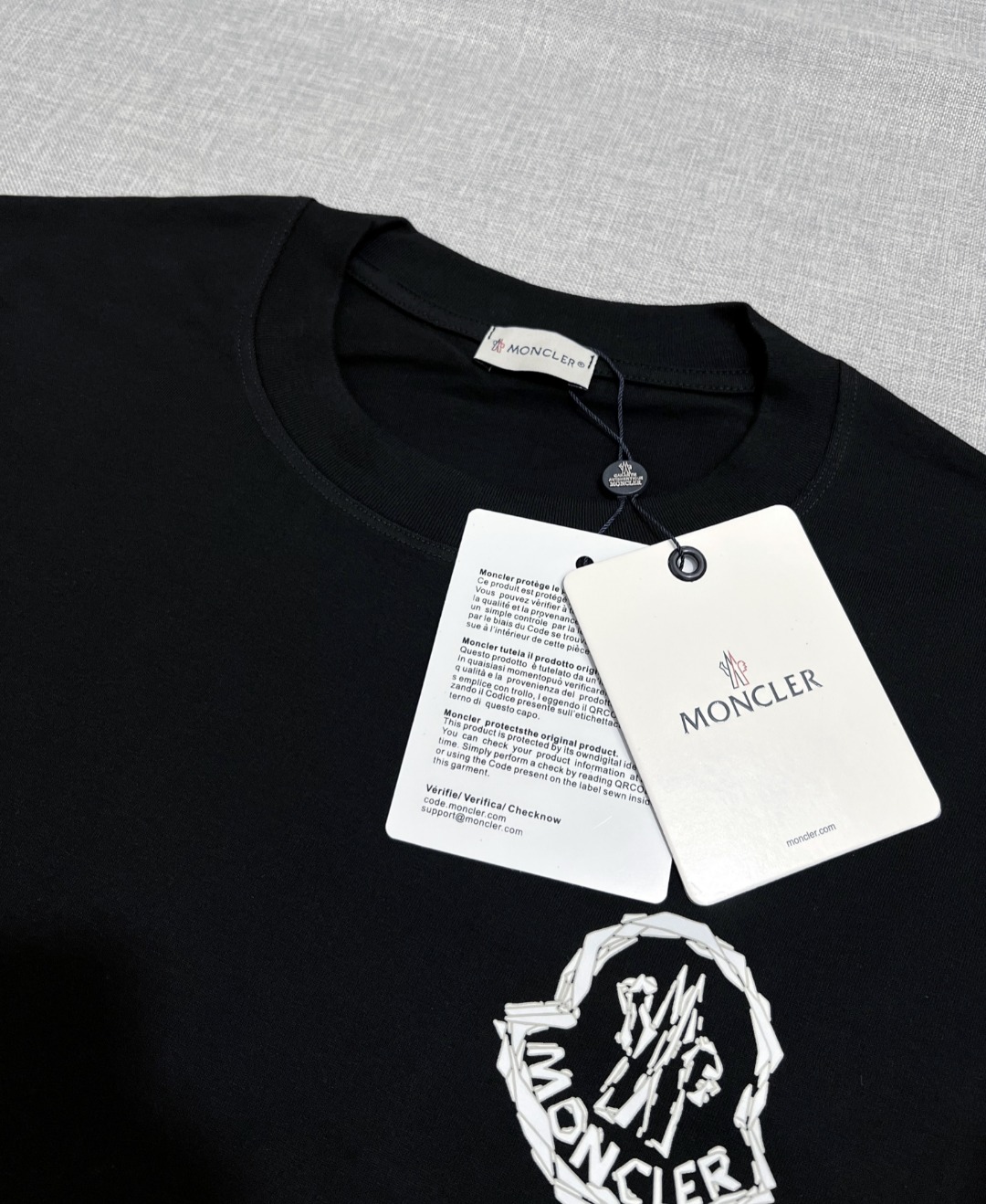 MONCLER LogoRegular fit T-shirt（K10918C0005289AJSF98）