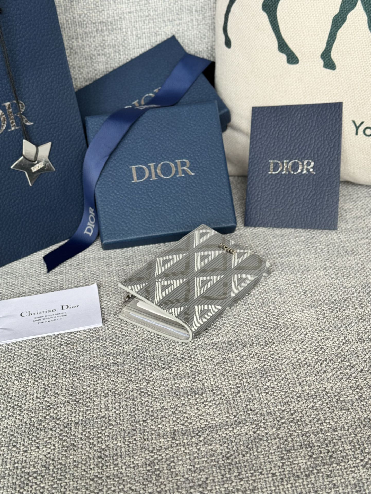Dior Vertical Compact Card Holder（2ESBC319DCO-H42E）