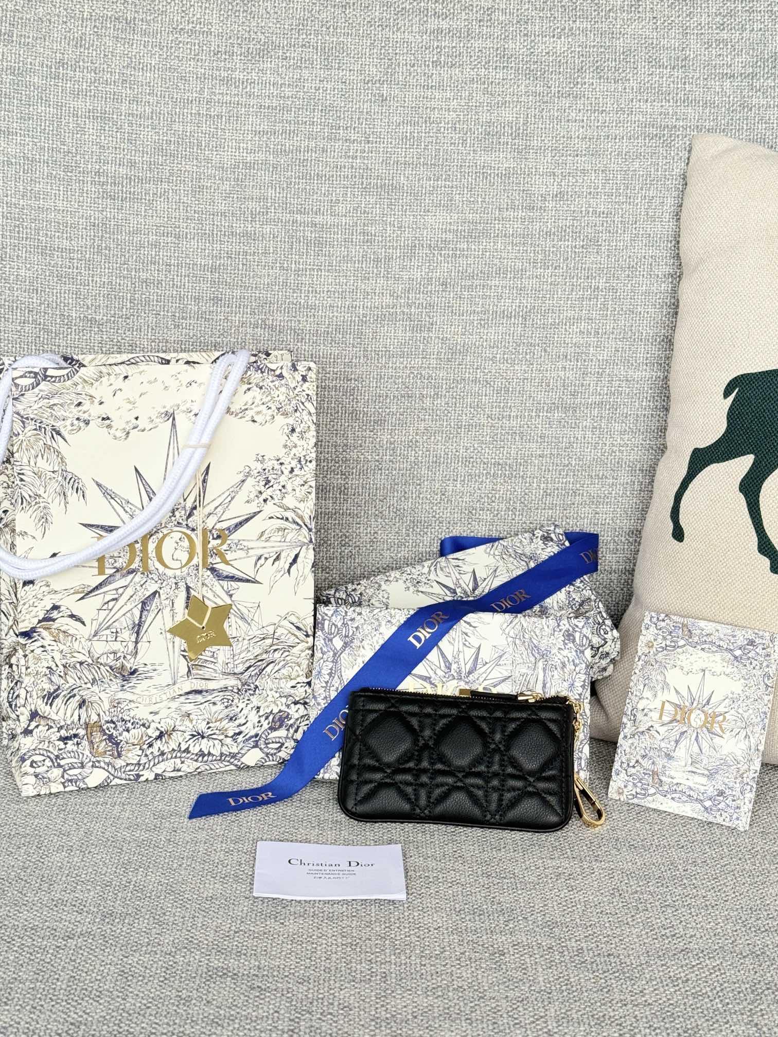 Dior Cannage Key Ring Coin Case Black（S5158UWHC-M900）