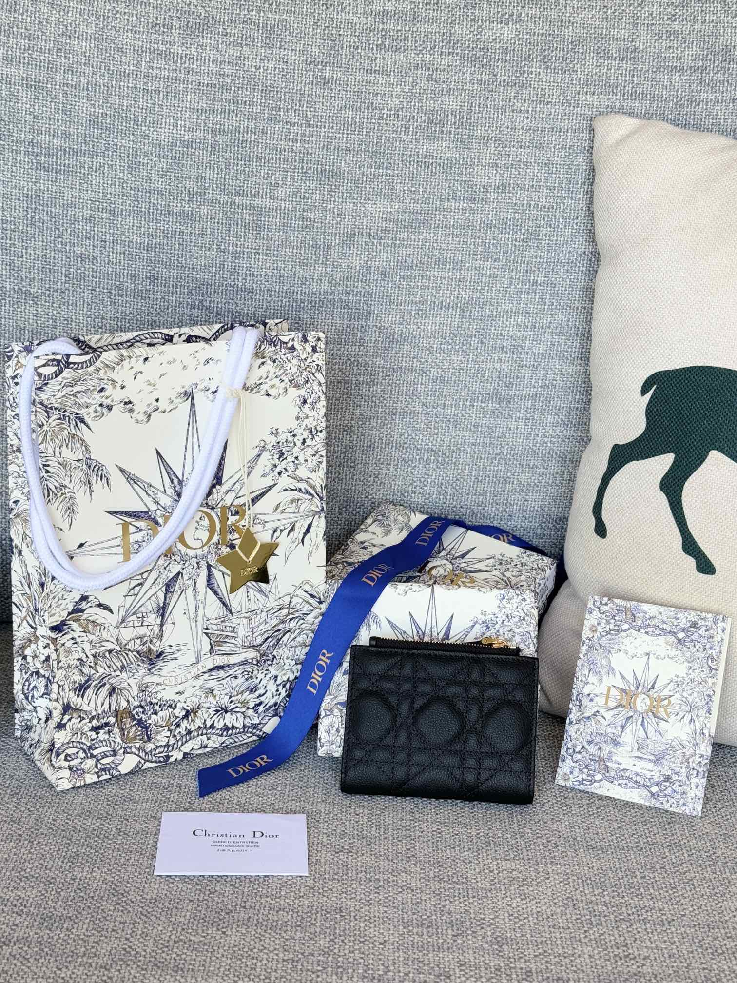 Dior 30 Montaigne Dahlia Wallet（S5173UWHC-M900）