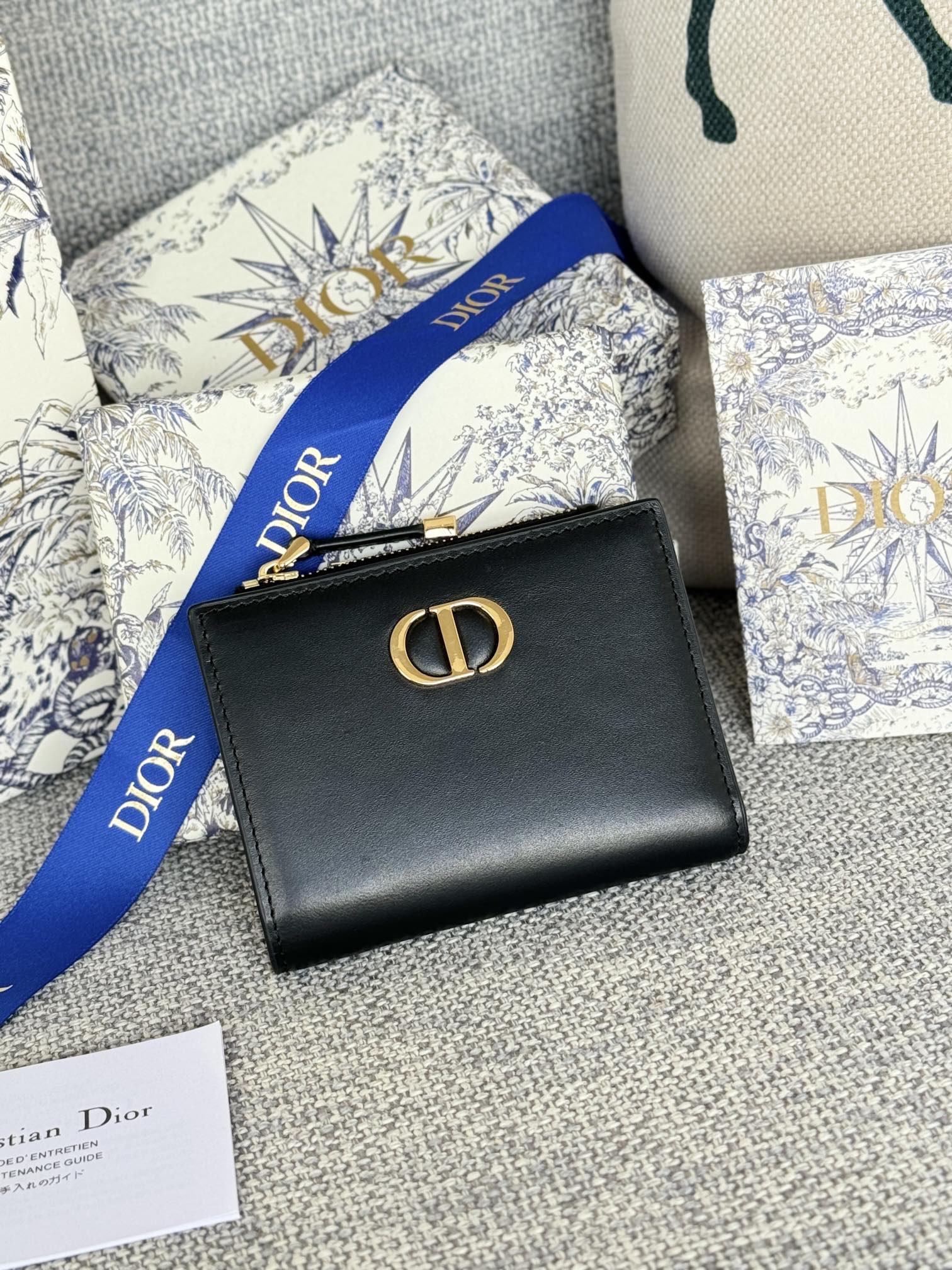 Dior 30 Montaigne Dahlia Wallet（S2197OBPZ-M900）