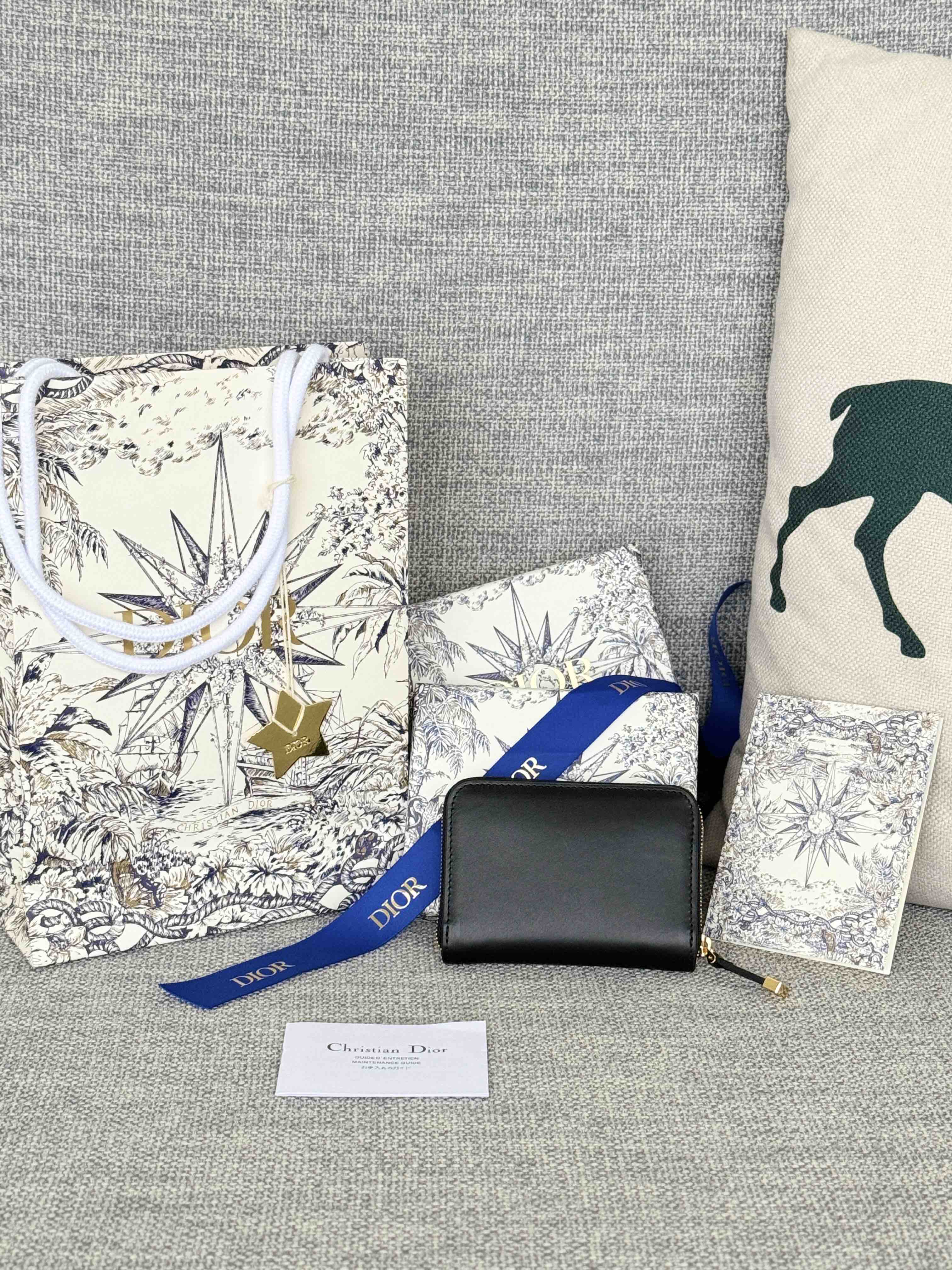 Dior Caro Leather Coin Case（A3336156）