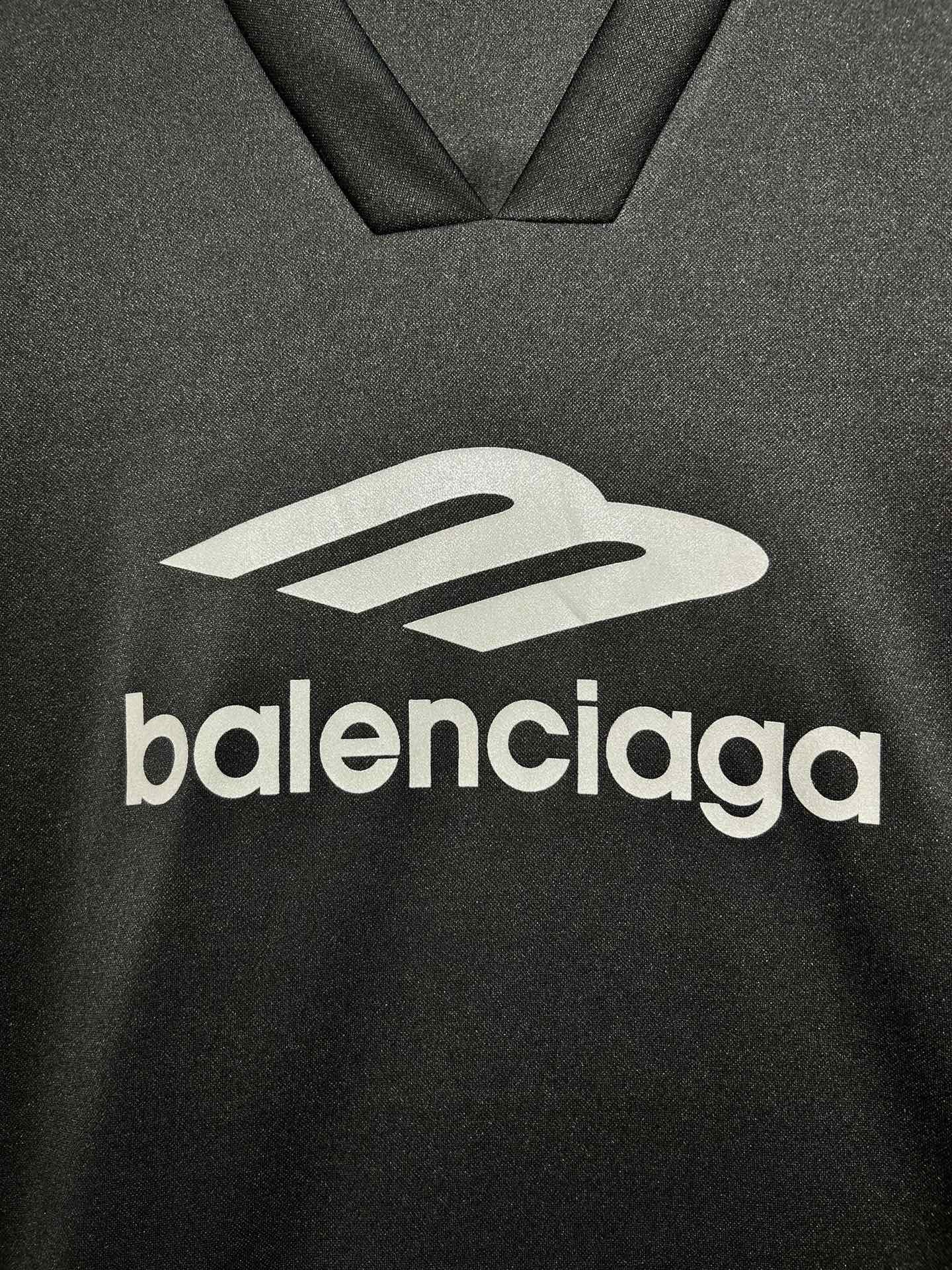 BALENCIAGA  3b Sports Icon Ski Long Sleeve T-Shirt Large Fit in Black（779988TPVQ51000）