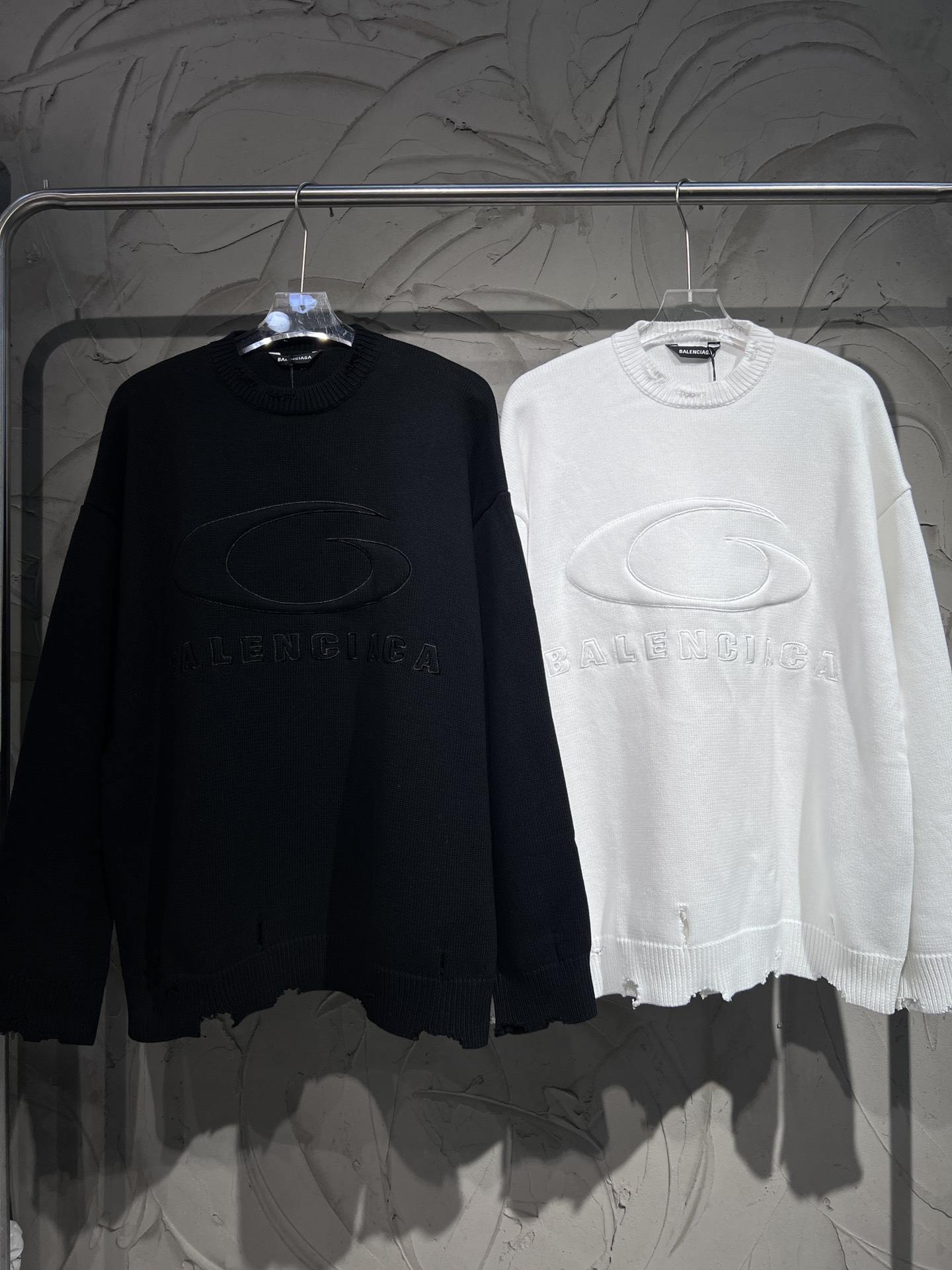BALENCIAGA Crewneck Sweater Knitted Sweater (809099T33381300）