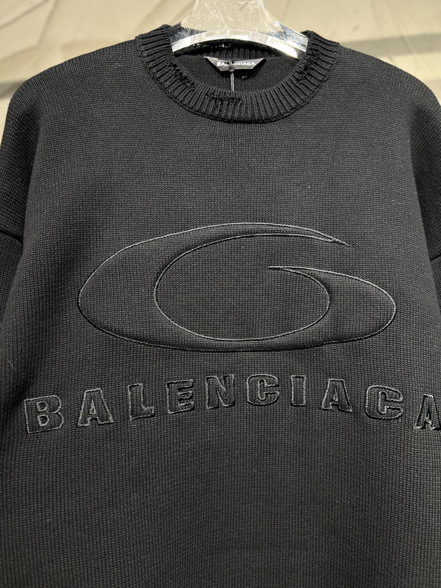 BALENCIAGA Crewneck Sweater Knitted Sweater (809099T33381300）