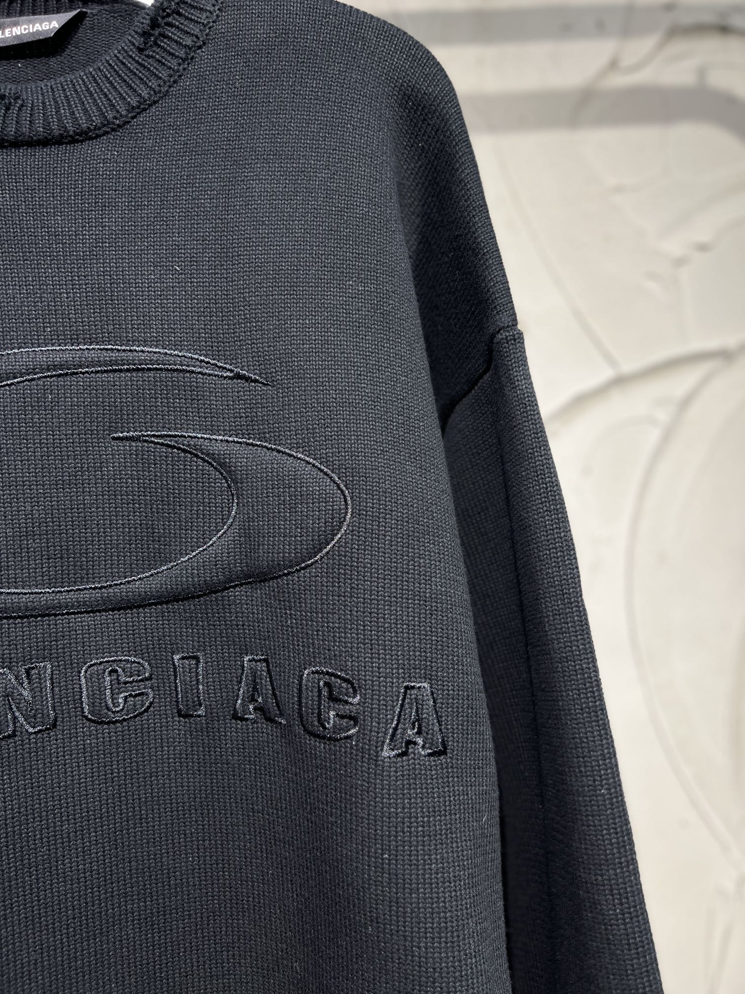 BALENCIAGA Crewneck Sweater Knitted Sweater (809099T33381300）