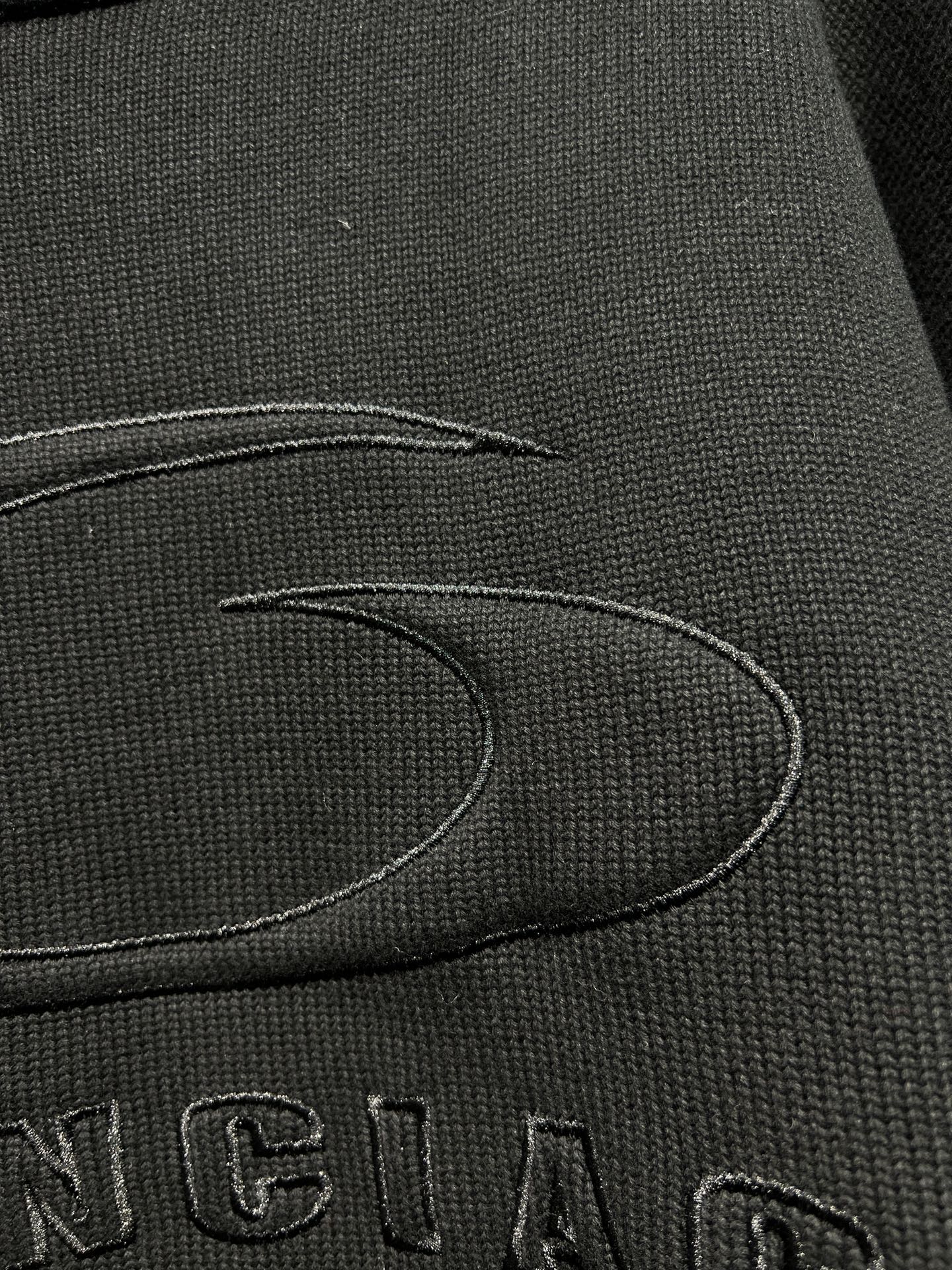 BALENCIAGA Crewneck Sweater Knitted Sweater (809099T33381300）