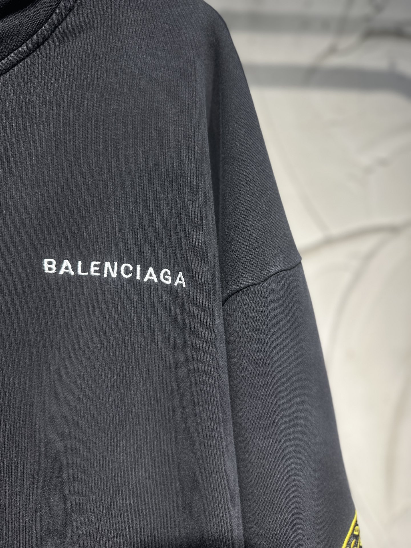 BALENCIAGA Men's Uniform Patch Zip-Up Hoodie Large Fit "Fade Black"（826162TSVH31041）