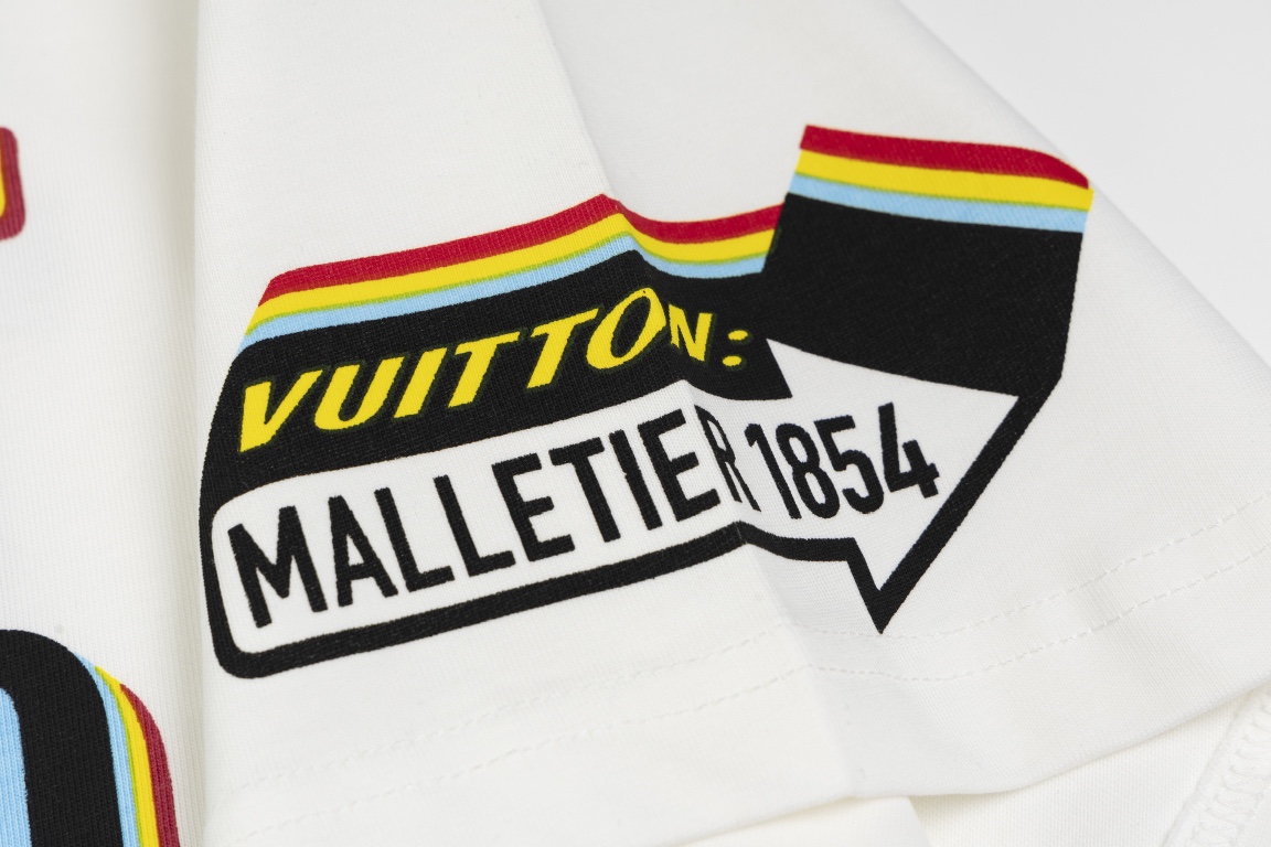 Louis Vuitton Short sleeve T-shirt（1AATZG）