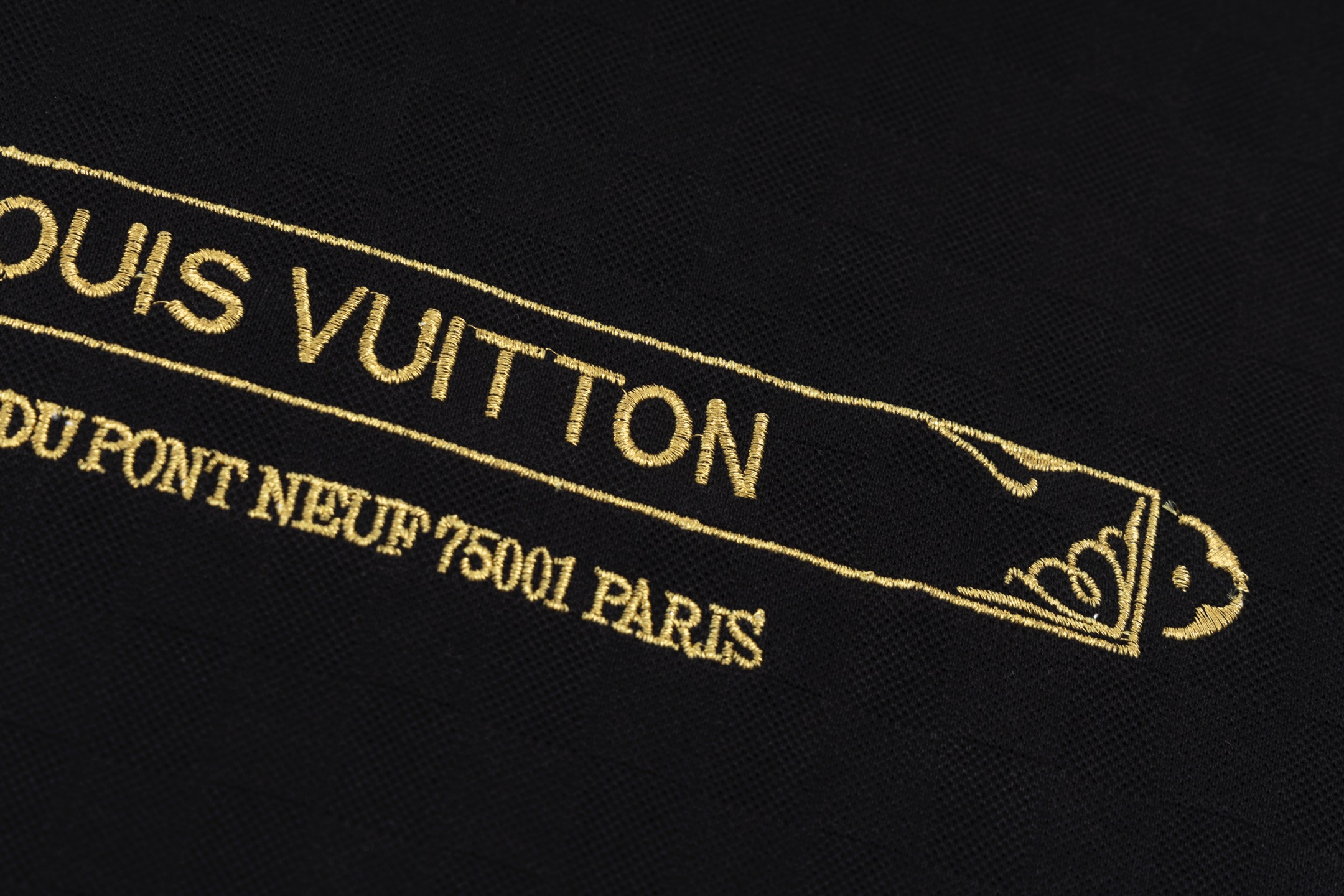 LOUIS VUITTON Pique T-shirt Damier Embellished（1AHW18）