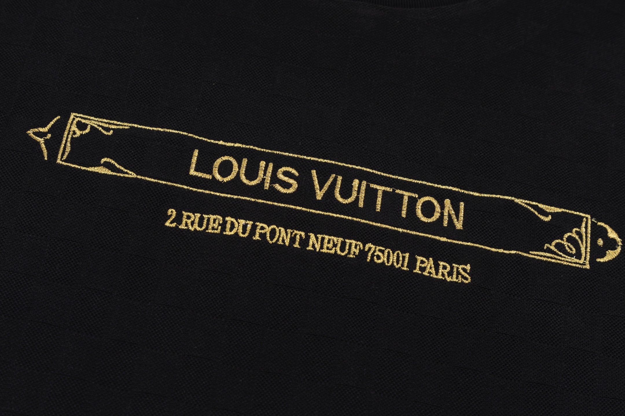 LOUIS VUITTON Pique T-shirt Damier Embellished（1AHW18）