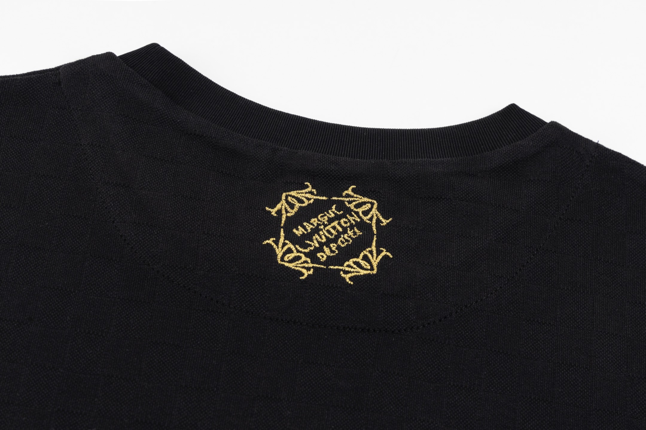 LOUIS VUITTON Pique T-shirt Damier Embellished（1AHW18）