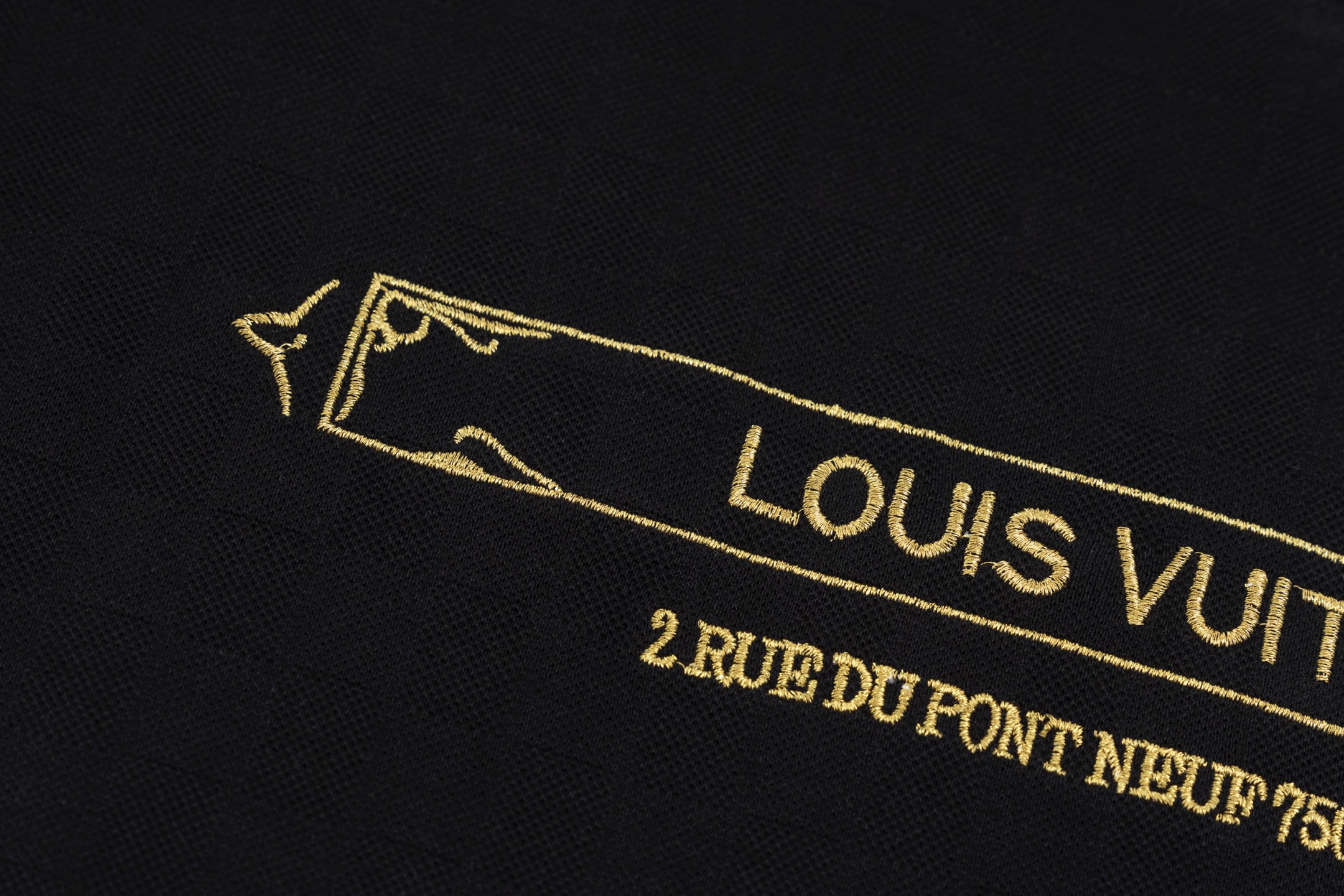 LOUIS VUITTON Pique T-shirt Damier Embellished（1AHW18）