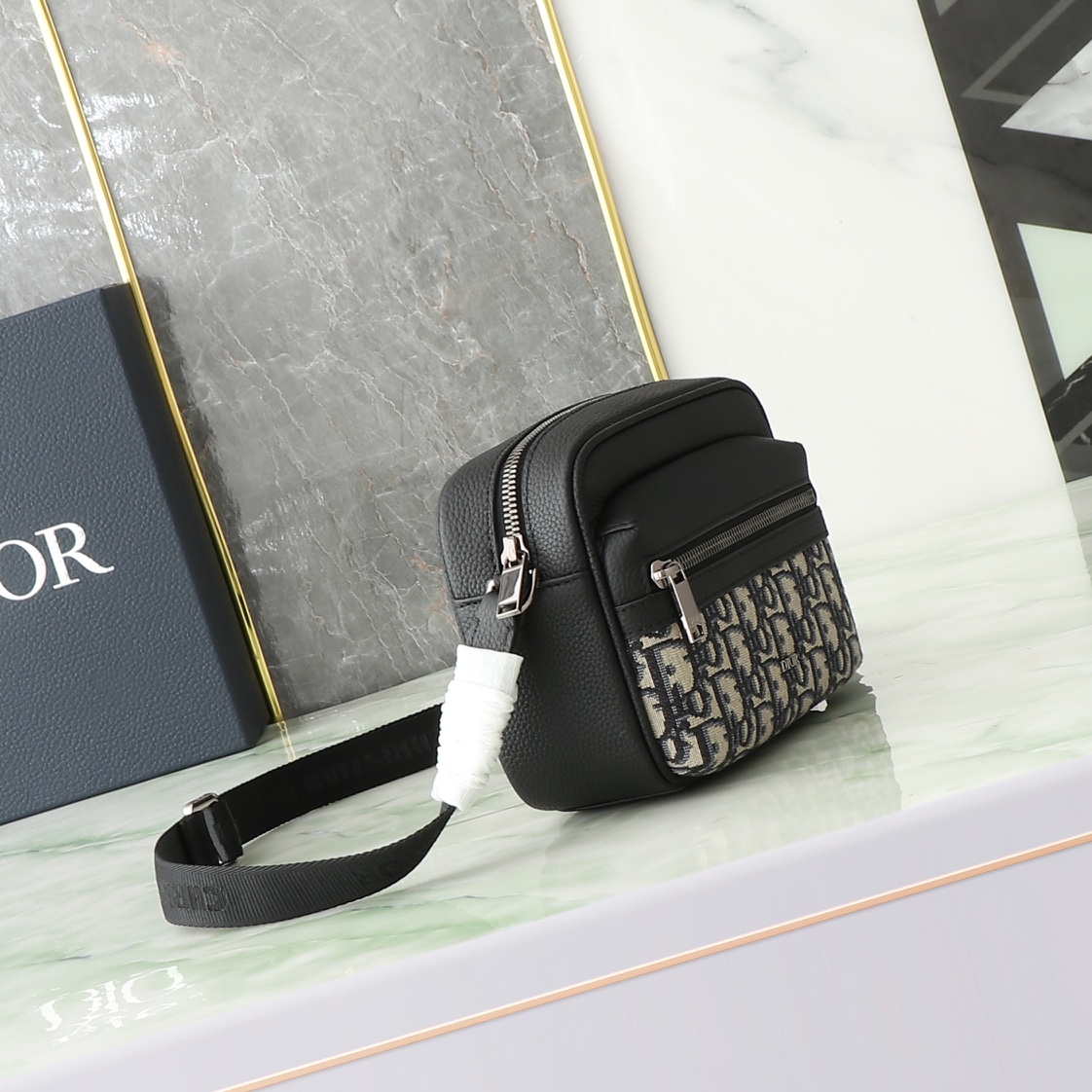Dior Oblique Jacquard Canvas With Grainy Calfskin Messenger Bag, Shoulder Bag, Crossbody Bag（2ESWS034YKS-H27E）