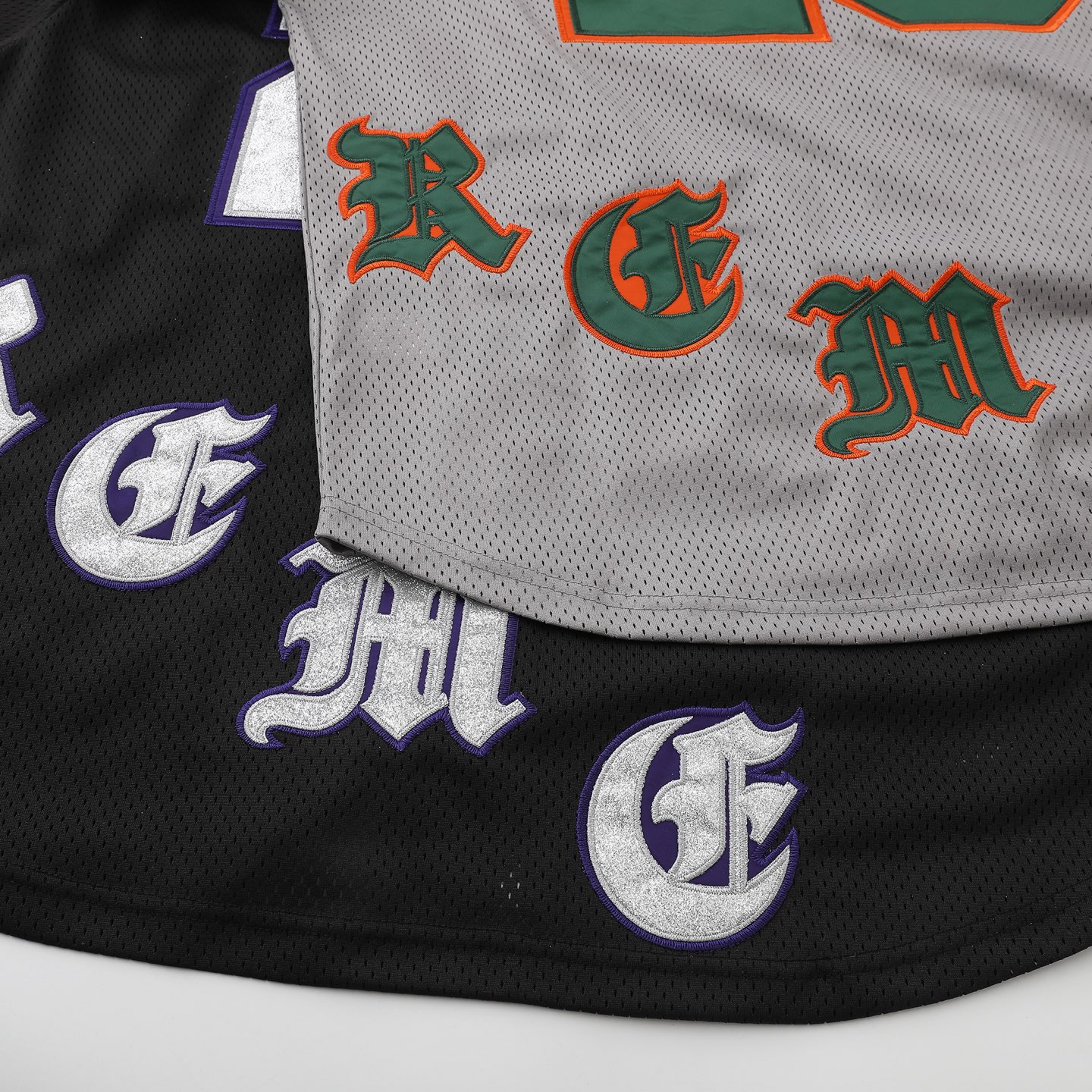 Supreme Old English Baseball Jersey（SUP-SS25-146）