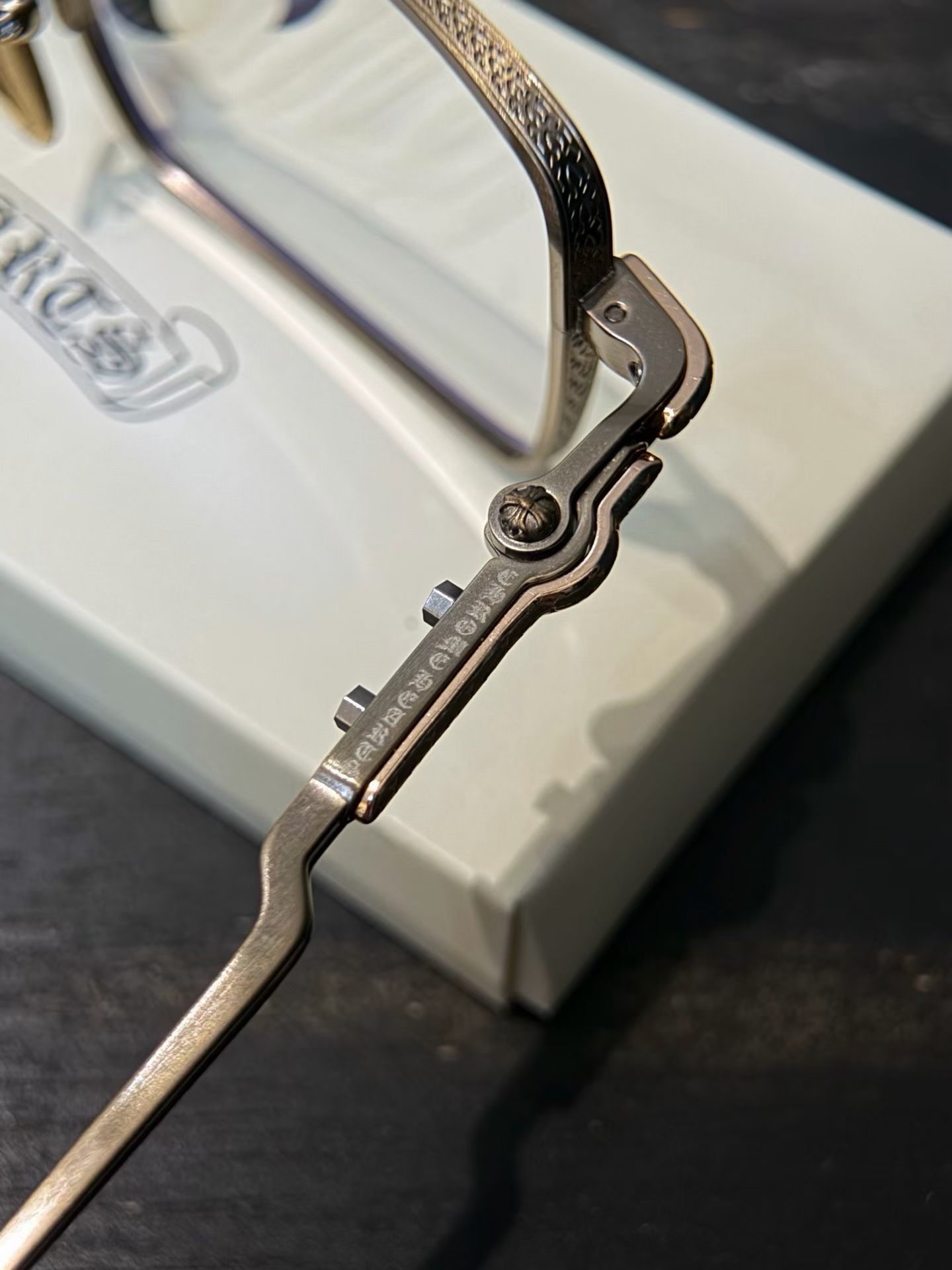 Chrome Hearts Sunglasses (CHROME HEARTS 444）
