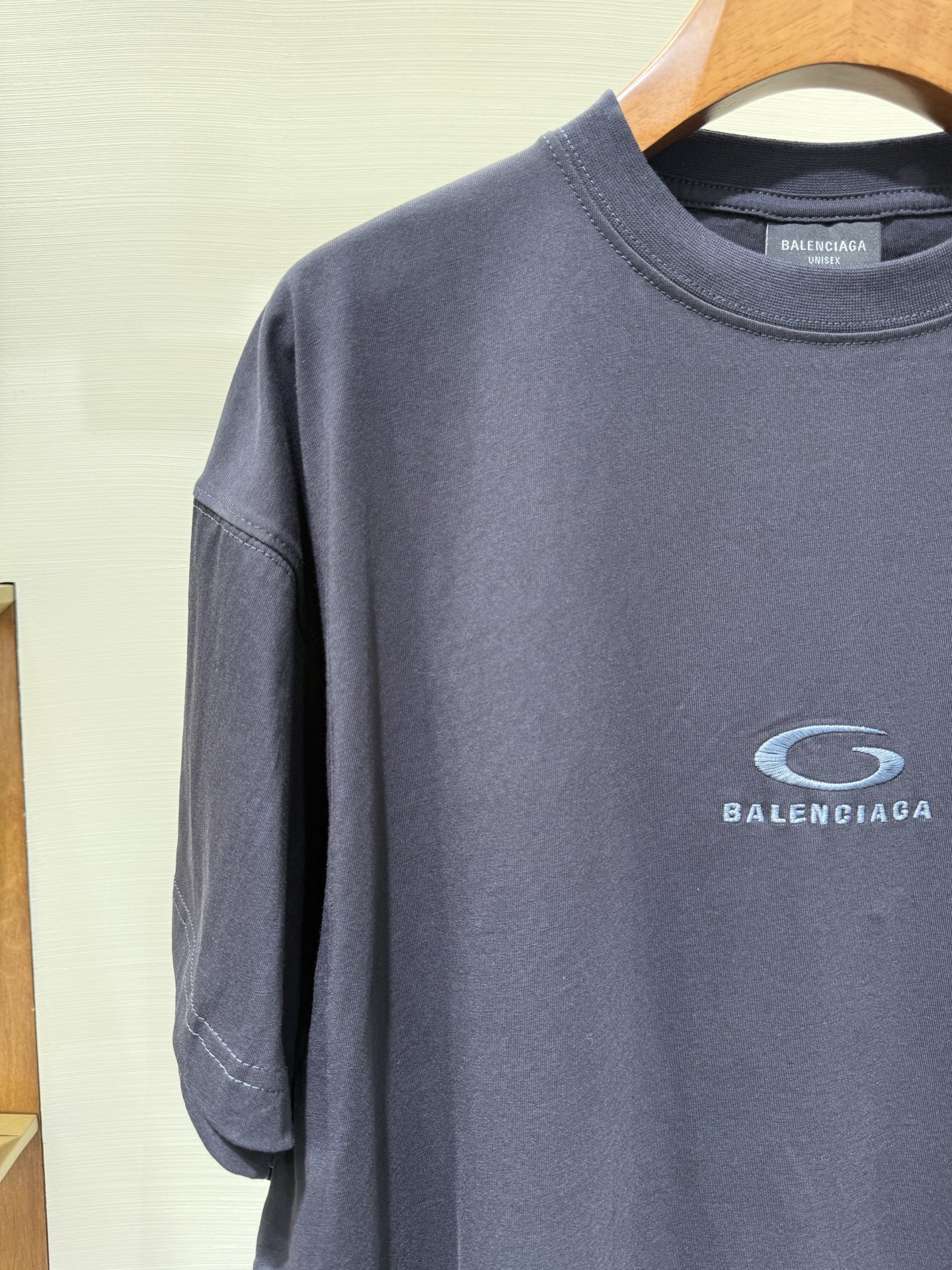 Balenciaga Men's Loop Sports Icon Oversized T-shirt in Black Faded (850345TTVH91041）