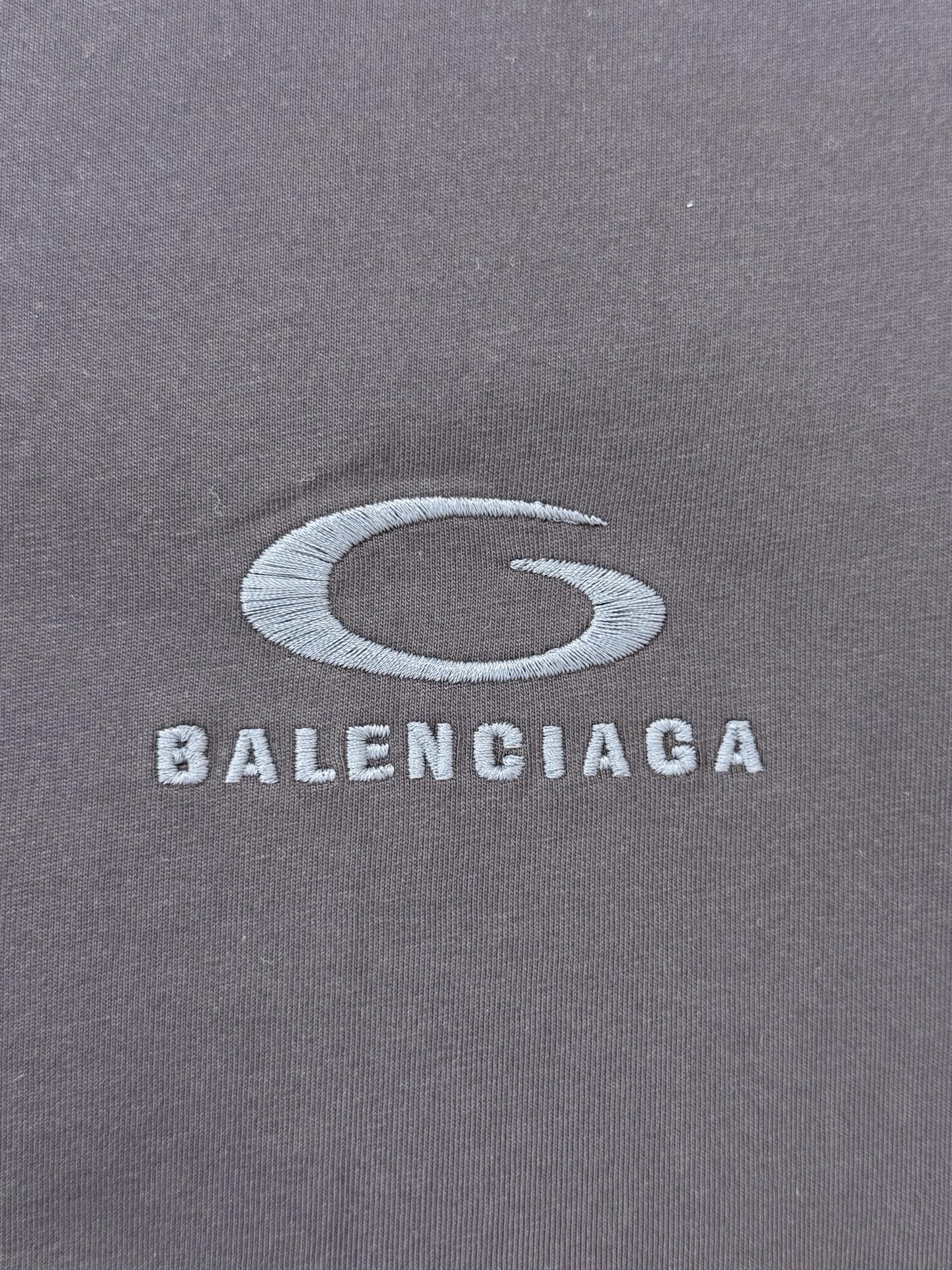 Balenciaga Men's Loop Sports Icon Oversized T-shirt in Black Faded (850345TTVH91041）