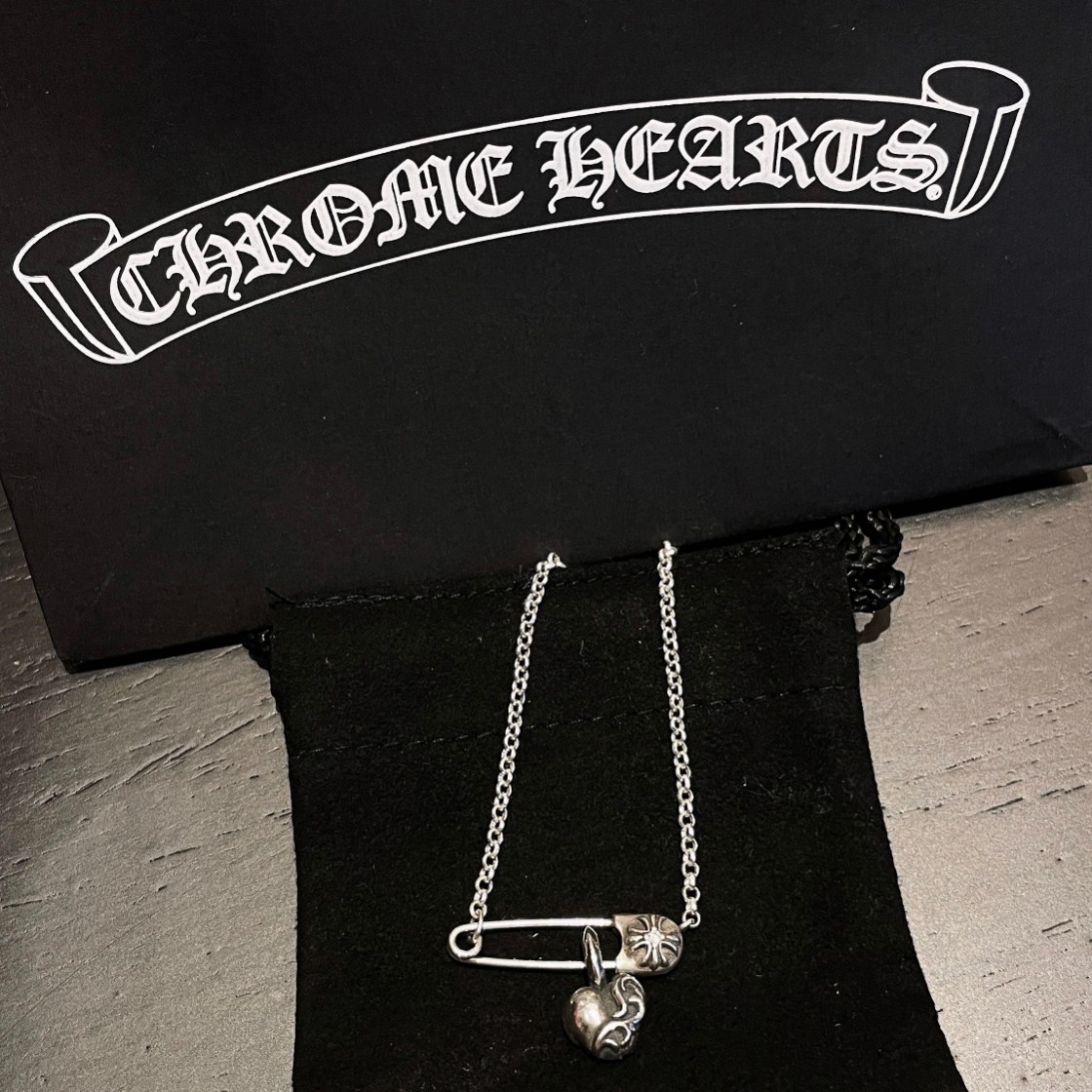 CHROME HEARTS Brooch Heart Necklace（CHROME HEARTS 251）