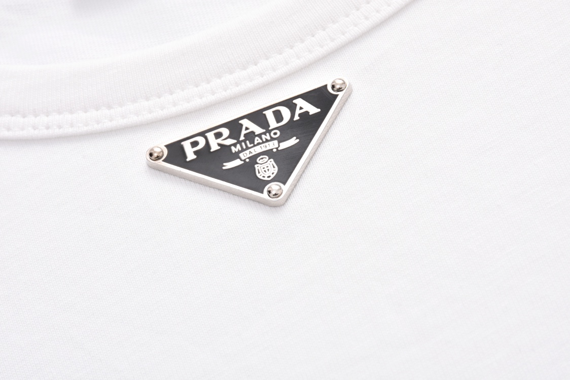 Prada Black Cotton T-shirt（UJN824-11ZM-F0002-S-222）