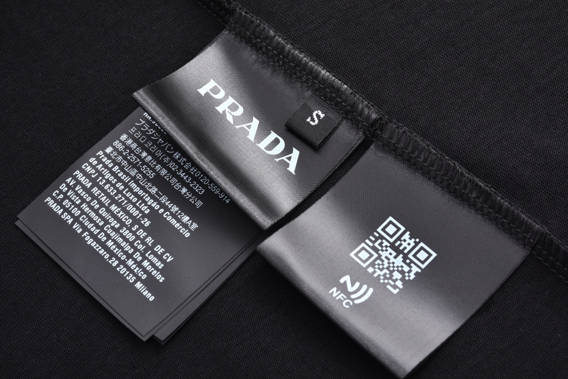 Prada Black Cotton T-shirt（UJN824-11ZM-F0002-S-222）