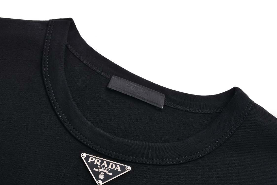Prada Black Cotton T-shirt（UJN824-11ZM-F0002-S-222）