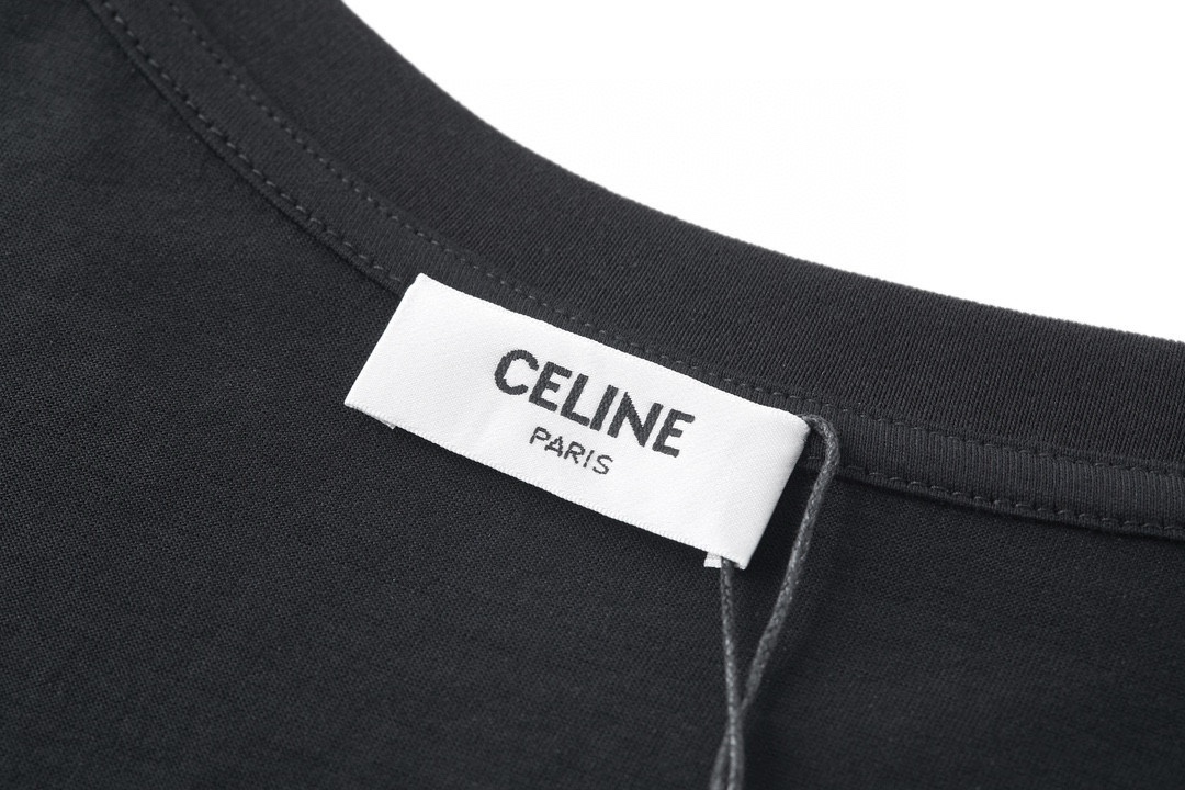 CELINE T-Shirts (2X56B671Q-38AW）