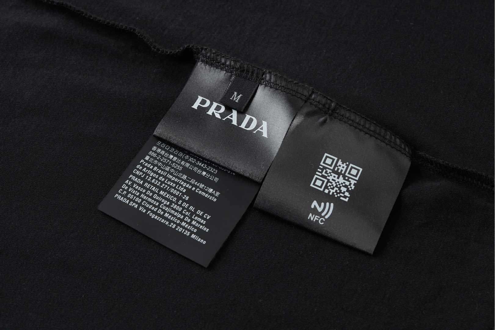 PRADA Stretch cotton polo shirt with Re-Nylon details (UJN703-1YED-F0806-S-211）