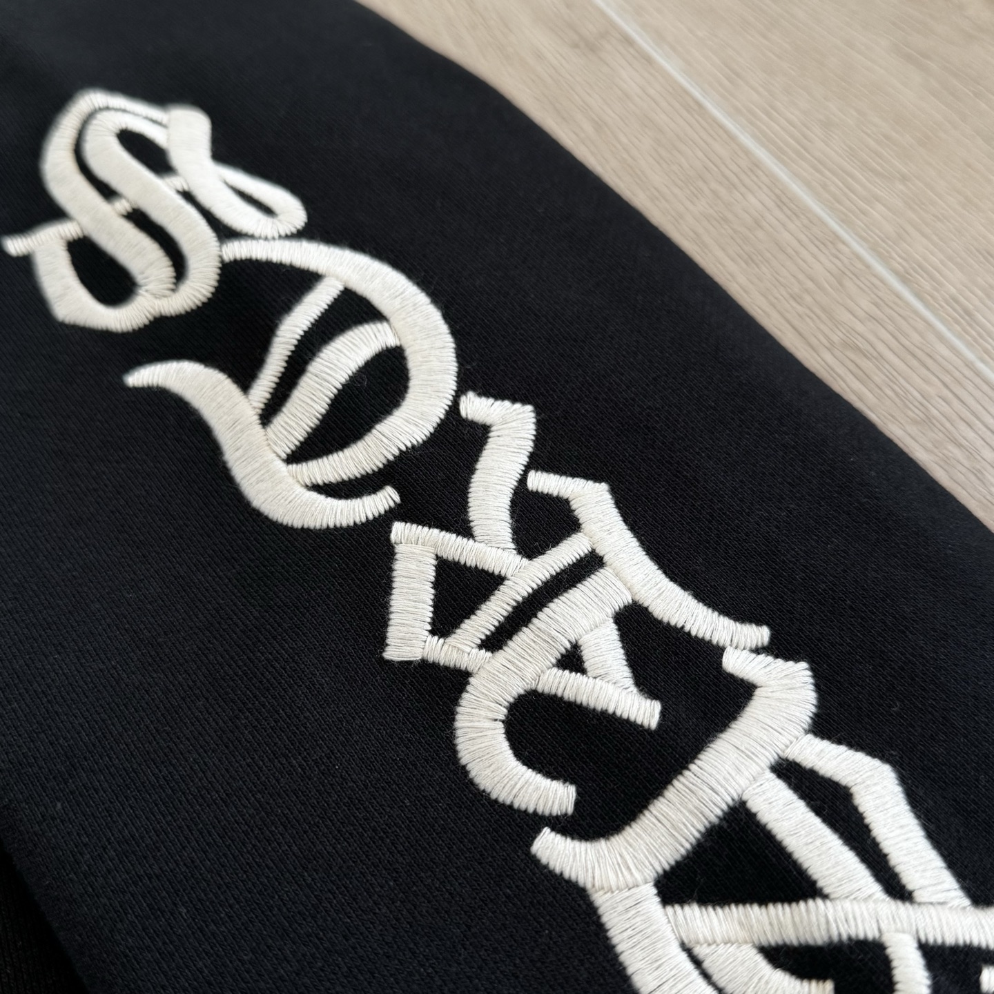 CHROME HEARTS CH Letter Dagger Zip Sweatshirt  (CH-2024-9997）