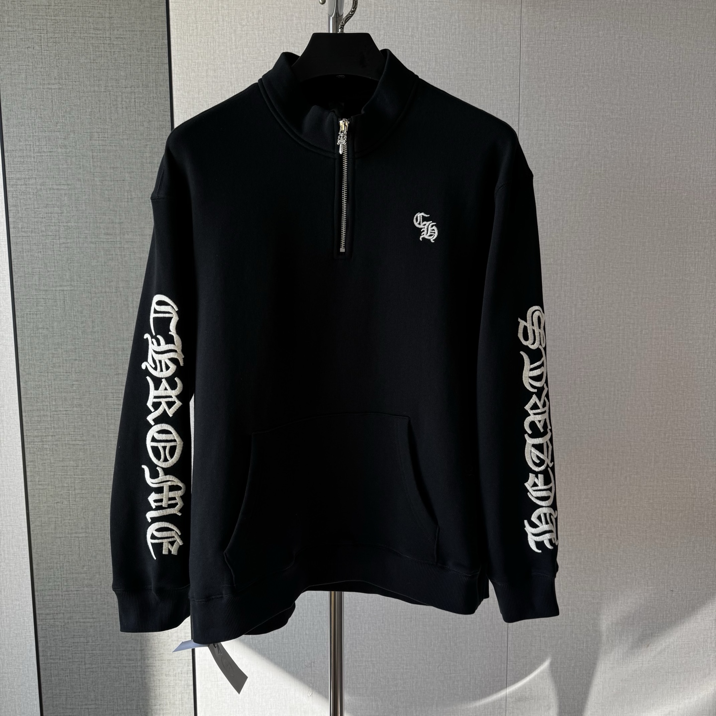 CHROME HEARTS CH Letter Dagger Zip Sweatshirt  (CH-2024-9997）