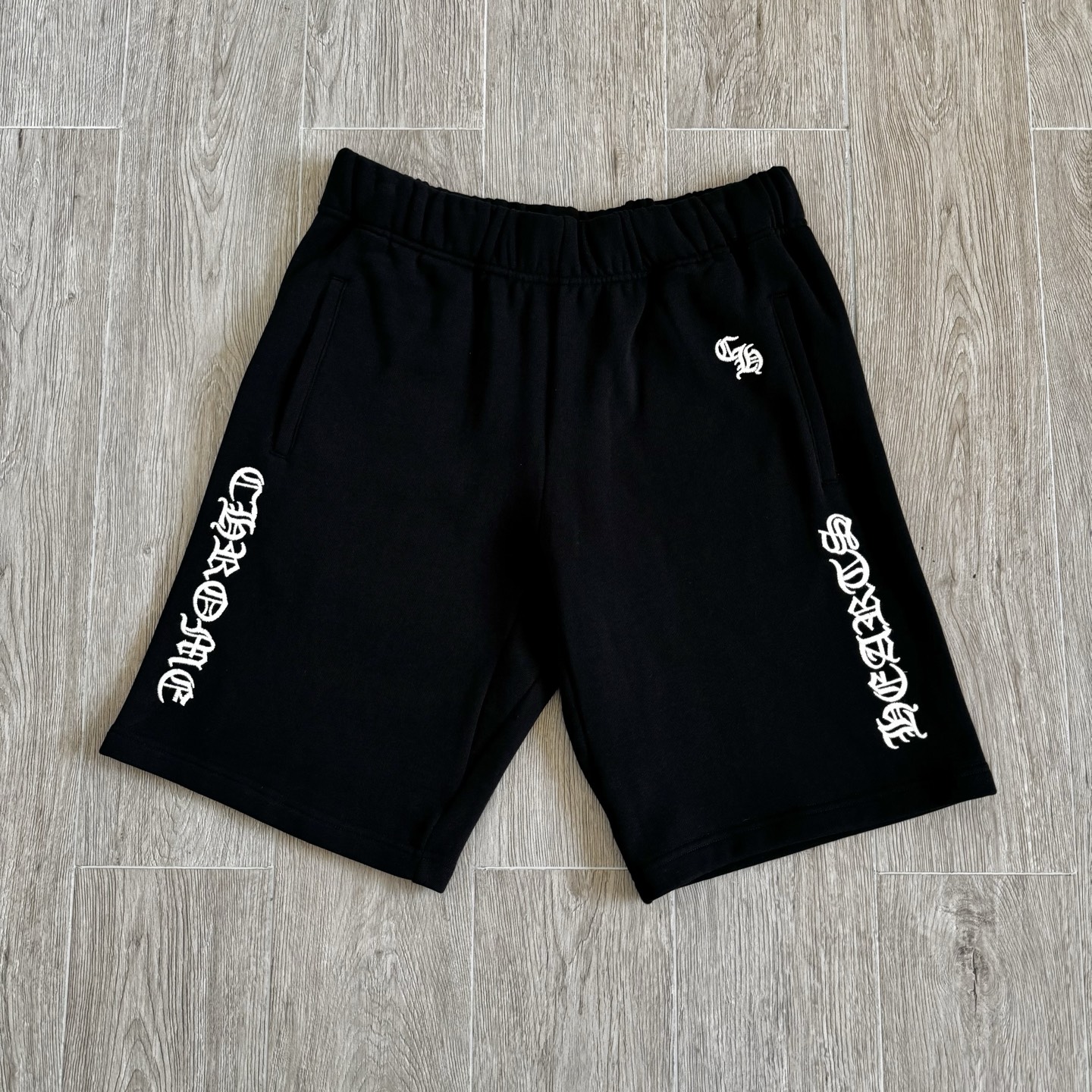 CHROME HEARTS SLO RIDE Scroll Label Sweat Shorts (CH-25-1112）