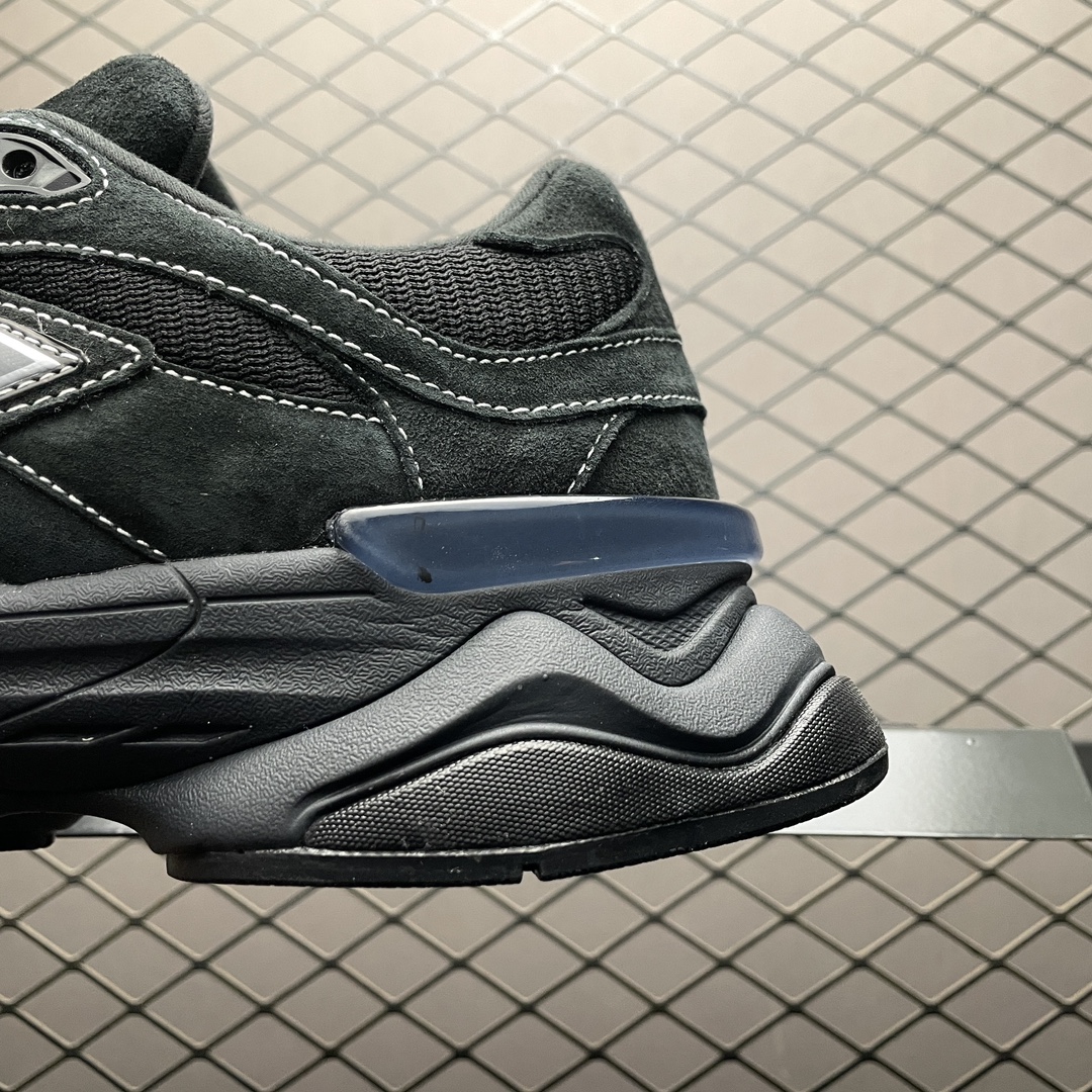 New Balance 9060 "Triple Black" (U9060BPM)